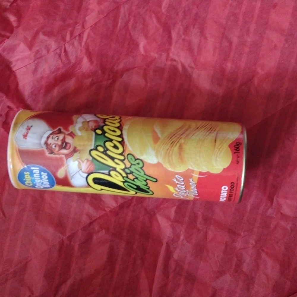Delicious 🤤 potato chips ? Lol ! Nope it's the old school gag great gift